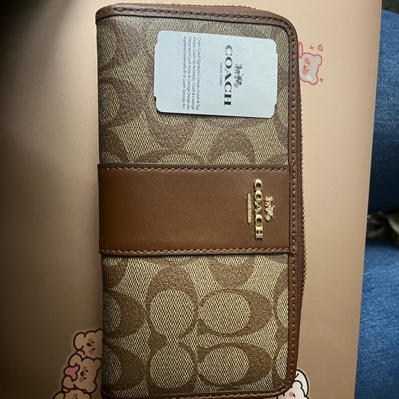 Brown coach wallet - Picture 3 of 8